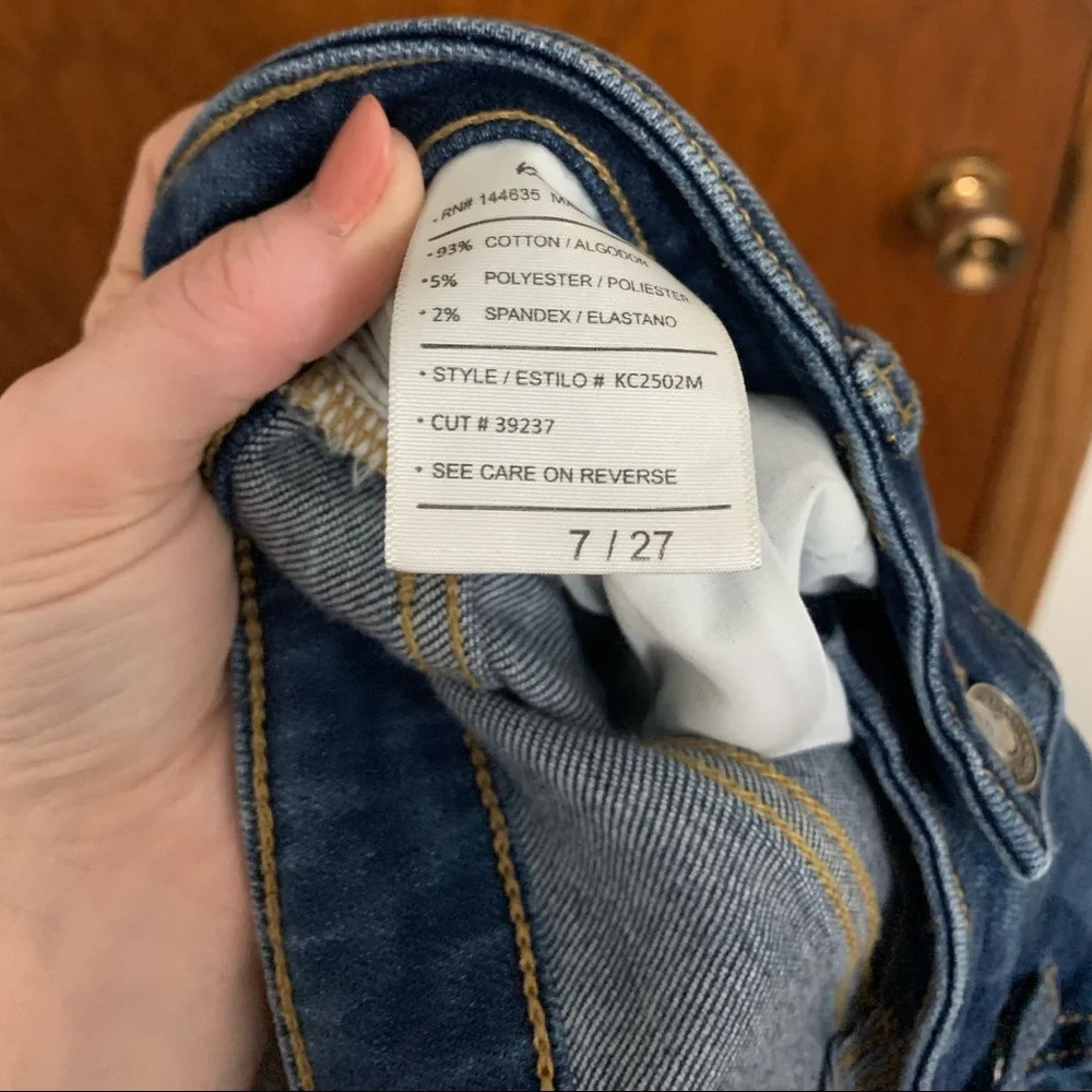 KanCan Distressed Jeans - Picture 7 of 9